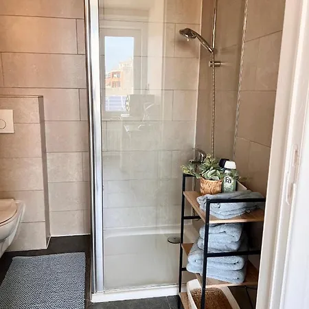 Quiet & Cosy Апартаменты *